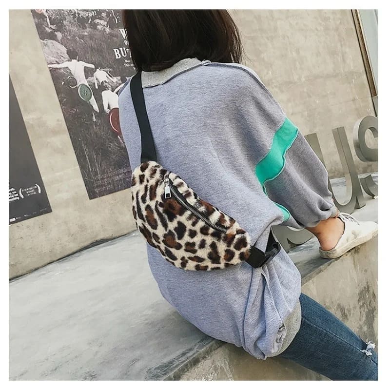 apercu sac banane leopard fourrure